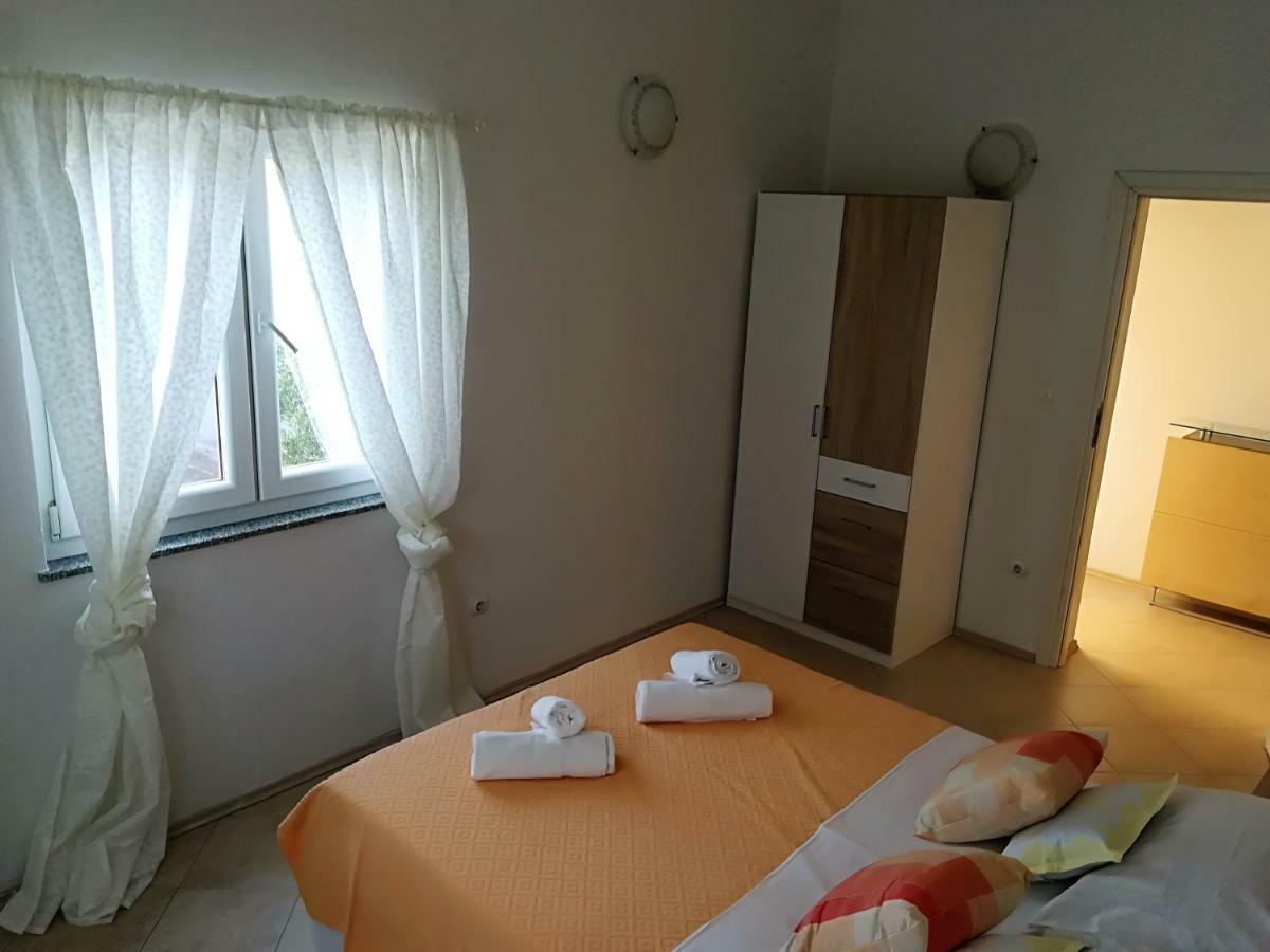 Apartman Rosanda 1 Premuda Экстерьер фото